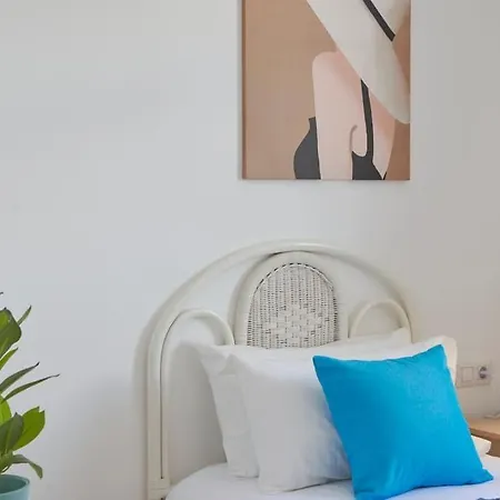 Vakantiehuis Casa Maria Duplex With Sea & Mountain Views, 15 Minutes Walk From The Marina Rubicon