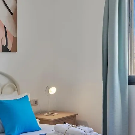 Vakantiehuis Casa Maria Duplex With Sea & Mountain Views, 15 Minutes Walk From The Marina Rubicon *